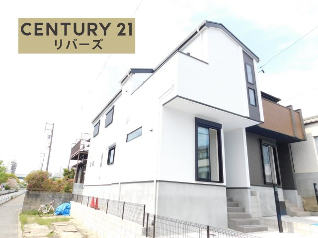 名古屋市北区川中町の新築一戸建の外観|☆１号棟☆　　新価格！！いつでも見学できます♪（お問合せ当日、平日、水曜、夜間でもＯＫ）　小学校徒歩４分♪　駐車並列２台ＯＫ！　全居室南向き♪　広々ＬＤＫ１９．３帖♪　床暖房や食洗機など設備充実！