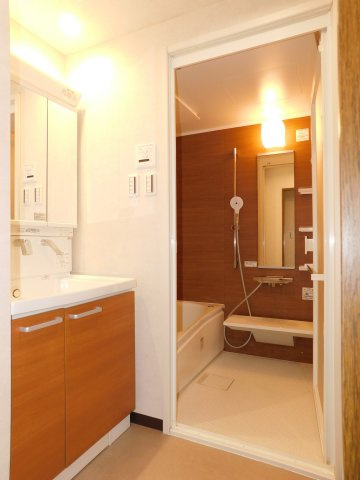 宝マンション日比野の独立洗面台|◇洗面室◇　　洗濯パン・洗濯用水栓交換　（令和７年１２月リフォーム済）　　