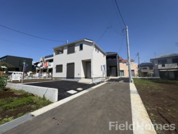 秦野市室町新築戸建て　第2-1号棟の前面道路含む現地写真|前面道路含む現地写真です。