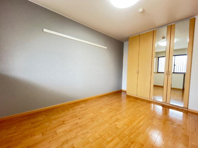 【内装】 | ＩＺＵＭＩ | 洋室