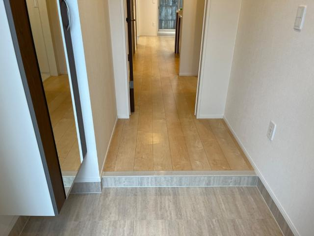 ヴィヴァレスの玄関|玄関