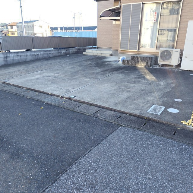 岐阜市萱場南２丁目の一戸建ての駐車場
