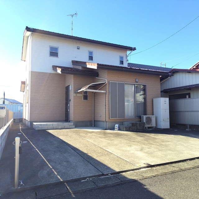 岐阜市萱場南２丁目の一戸建て