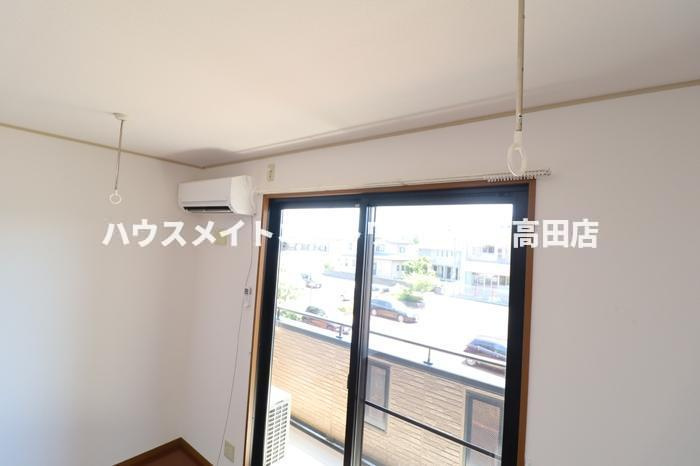 ロイヤルパレス春日山の展望|室内物干し

