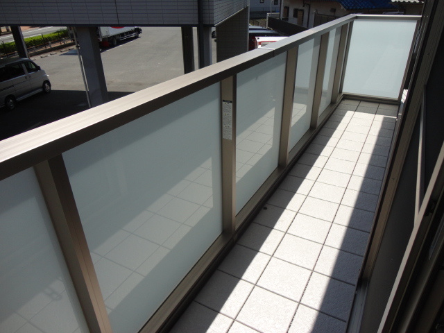 シャーメゾン・フォレスティ・スクエアのバルコニー