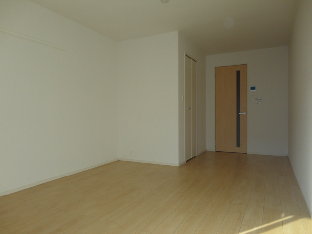 コモドビラN2の居間・リビング