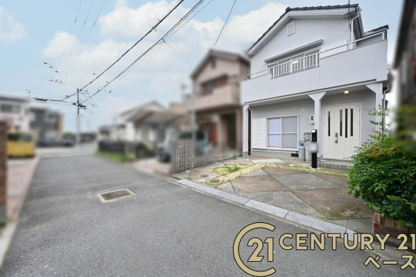 北葛城郡広陵町平尾　一戸建の前面道路含む現地写真