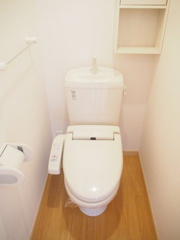 カプリスＡのトイレ|落ち着いたトイレです