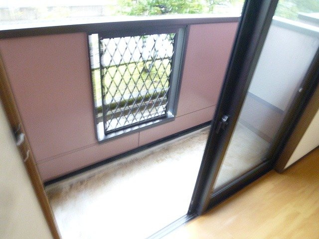 ホライズンⅡのバルコニー|外からの目が気にならないバルコニーで洗濯物が干せます