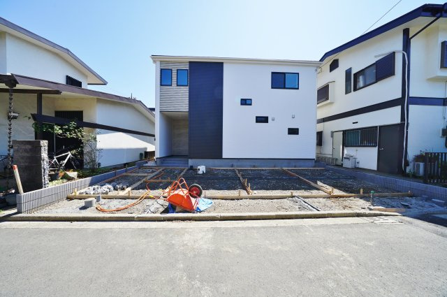 「瀬谷駅徒歩11分、53坪のゆとりある暮らし」｜仲介手数料無料