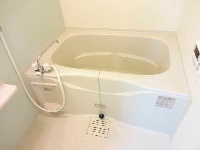 イリーデ摂津の浴室