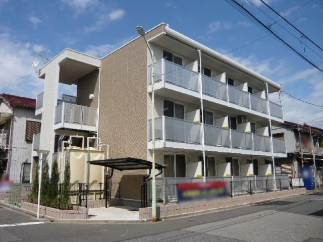 レオパレスサウス　ストリートの外観