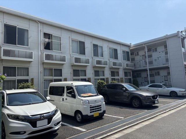 レオパレスブルーヴェールの外観