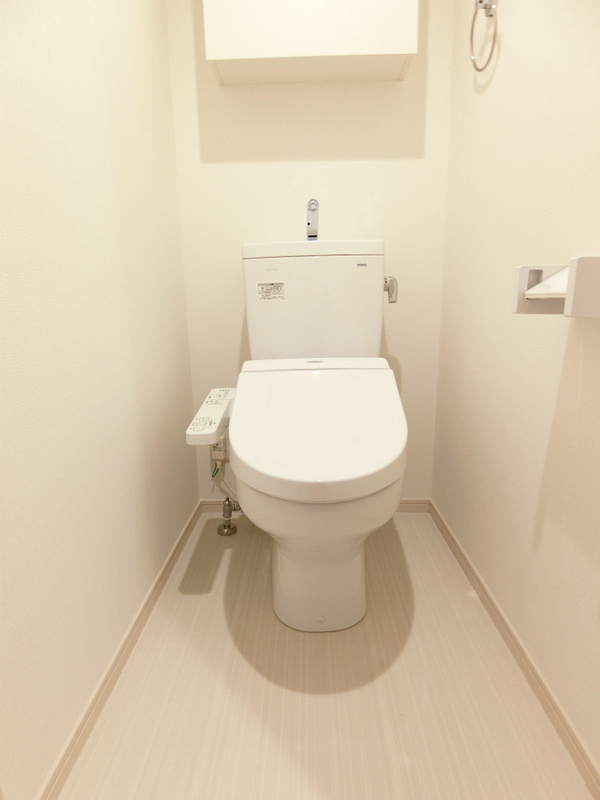 リブリ・茨木春日Ⅱのトイレ|シンプルで使いやすいトイレです