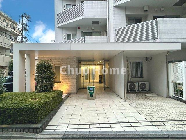 ミューズ・プレイスのエントランス|【エントランス】マンションのエントランスは、その物件の印象を決める、顔とも言える場所です。毎日通る場所ですからきれいなのが一番です。