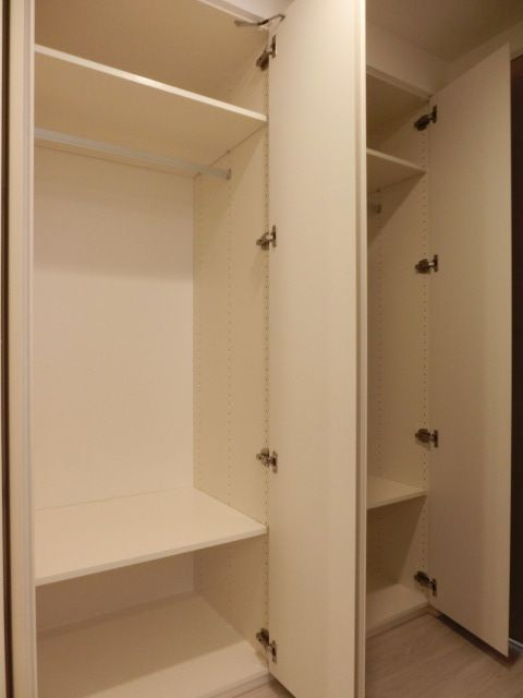新宿区西落合１丁目の賃貸マンションの収納
