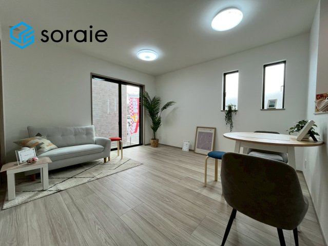 狭山ヶ丘32期　全2棟　新築戸建　ハートフルタウンの居間・リビング|4月6日撮影