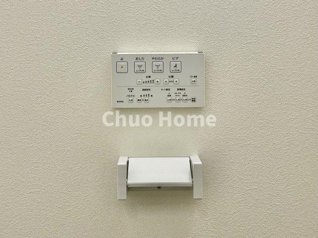 葛飾区東立石1丁目新築分譲住宅のトイレ|【ウォシュレット】清潔に使いたいお手洗いには最適な設備です。もちろんウォームレットも標準装備です。