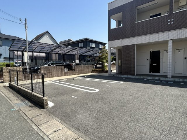 パストラル・ディモーラの駐車場