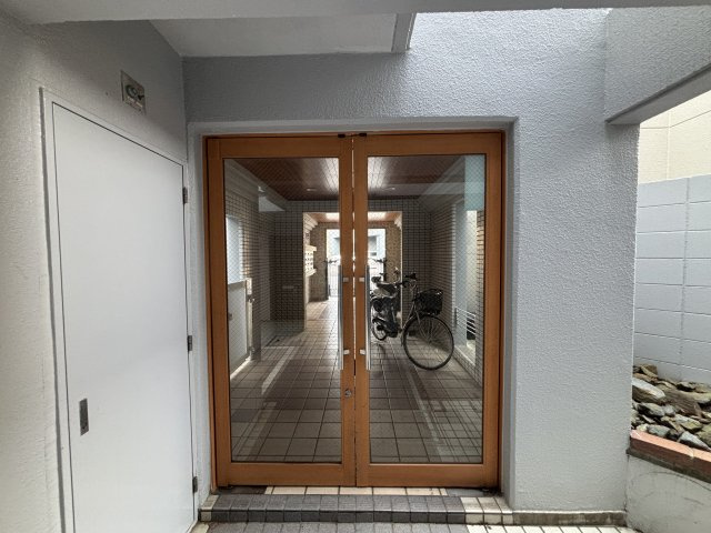 ワコーレ篠原中町のエントランス
