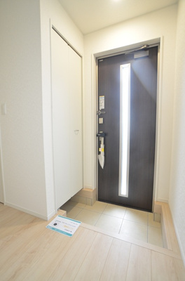 【玄関】 | 綾瀬市深谷中4丁目　新築戸建て　全4棟【仲介手数料無料】