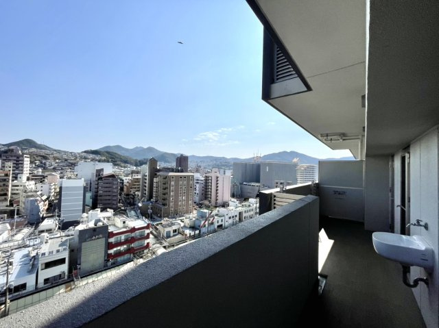 アルファステイツ住吉の展望|バルコニーは奥行きがあり、外干しやガーデニングにも便利です！