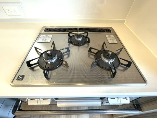 アルファステイツ住吉のその他|3口のガスコンロで品数の多い食卓にも対応可能です！