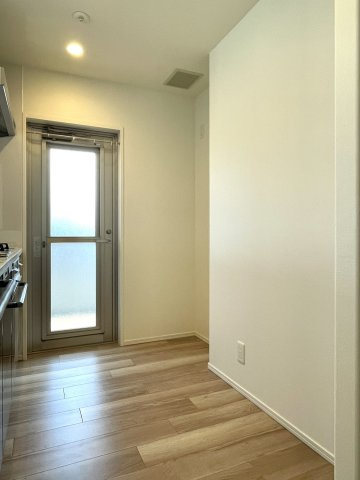 アルファステイツ住吉のキッチン|キッチンスペースは単独で3.1帖あり、カップボードを置いても十分な広さがあります。