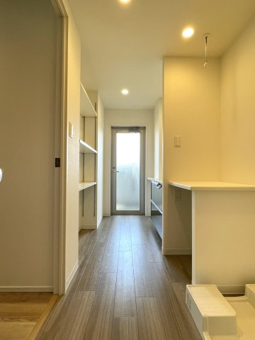 アルファステイツ住吉の洗面所|洗う、干す、畳むを意識した家事導線に優れた間取りです。