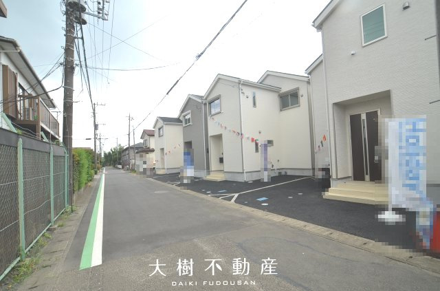 【前面道路含む現地写真】 | 綾瀬市深谷中4丁目　新築戸建て　全4棟【仲介手数料無料】