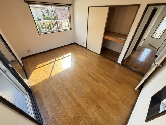 【洋室】 | 佐貫町賃貸戸建て | 南側洋室6帖