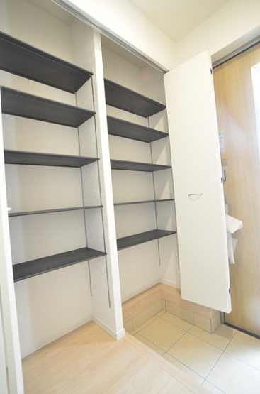 【玄関】 | 綾瀬市深谷中4丁目　新築戸建て　全4棟【仲介手数料無料】