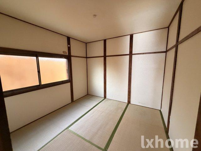 松下住宅貸家の和室|柔らかい畳が心地よい和室