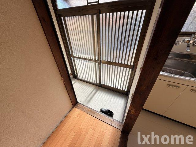 松下住宅貸家の玄関|きれいな玄関です