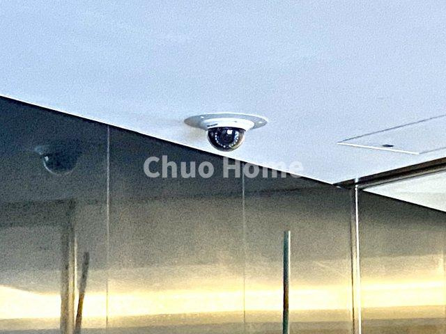 コスモ木場キャナルブリーズの防犯設備|【防犯カメラ】何かあった時の大事な証拠になることももちろんなりますが、防犯というくらいですので大事なのは防犯カメラがあることによって抑止力につながることですよね。