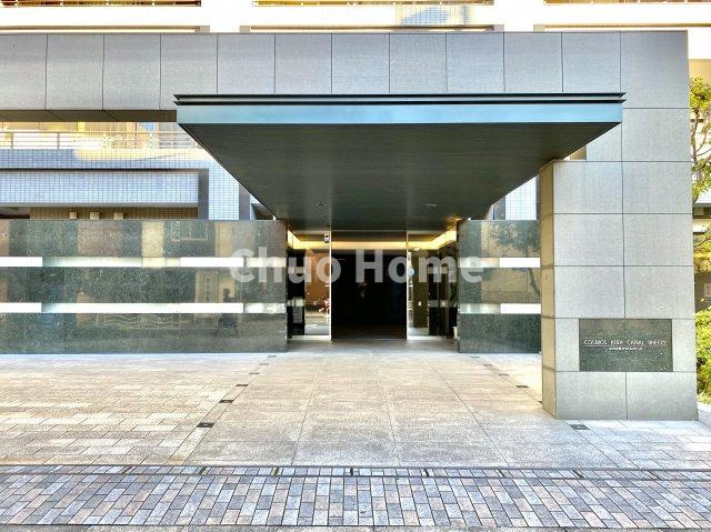 コスモ木場キャナルブリーズのエントランス|【エントランス】マンションのエントランスは、その物件の印象を決める、顔とも言える場所です。毎日通る場所ですからきれいなのが一番です。