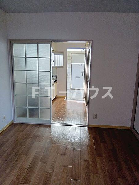 ロータスハイツＢ棟の居間・リビング