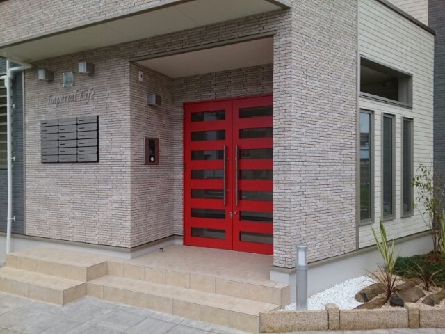 インペリアルライフのエントランス