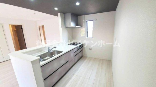 深谷市上柴町東2丁目　1号棟　平屋建て（土地99坪超）のキッチン