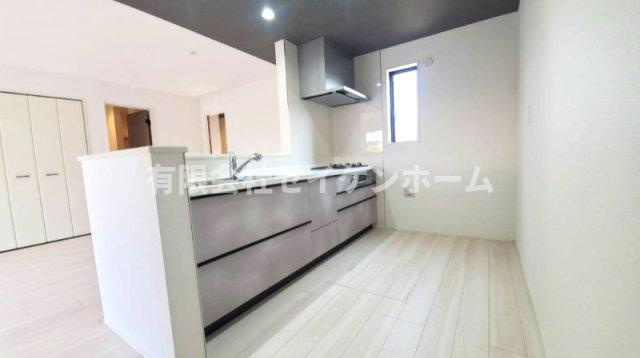 深谷市上柴町東2丁目　1号棟　平屋建て（土地99坪超）のキッチン