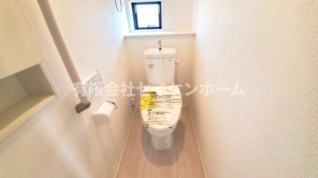 深谷市上柴町東2丁目　1号棟　平屋建て（土地99坪超）のトイレ