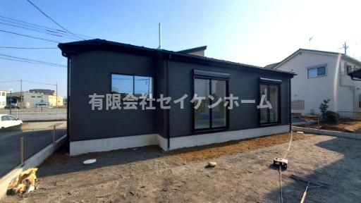 深谷市上柴町東2丁目　1号棟　平屋建て（土地99坪超）の外観