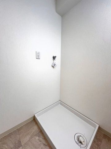 セントラルレジデンシャルの洗面所|洗濯パン