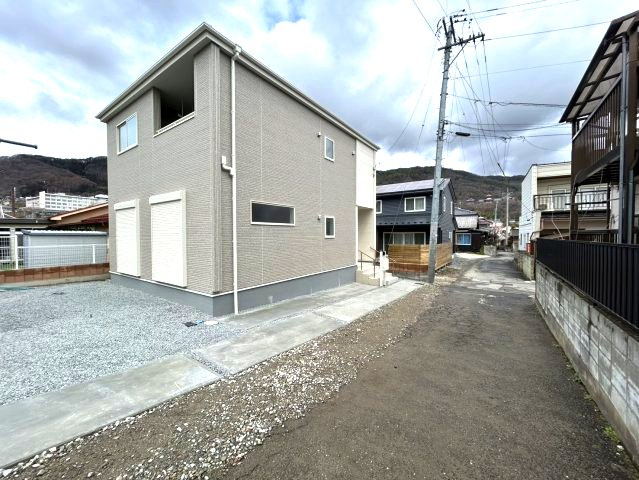 新築戸建　長野箱清水２丁目の前面道路含む現地写真