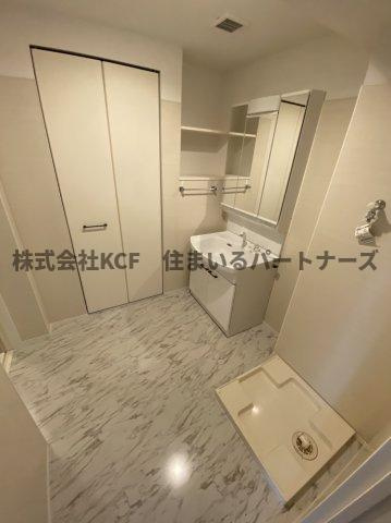 コウジィーコート葉山の洗面所|使いやすい洗面所です