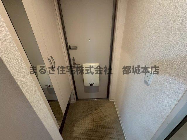 都城市下川東２丁目のアパートの玄関|A202の写真です