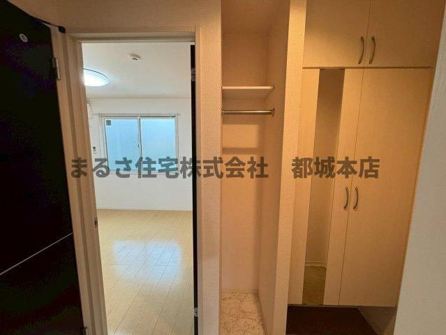 都城市下川東２丁目のアパートの収納|A202の写真です