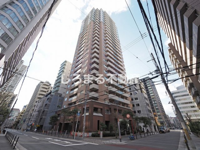 クロスレジデンス大阪新町の外観