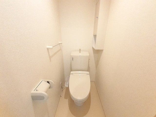【トイレ】 | アベニール・フルール | 落ち着いた色調のトイレです