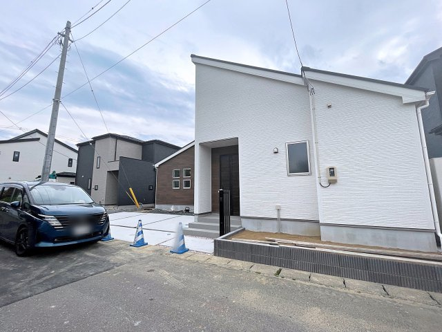 新築戸建・新築建売　郡山市安積町長久保三丁目　安積第三小・安積第二中の前面道路含む現地写真|前面道路　北側幅員6.0ｍ